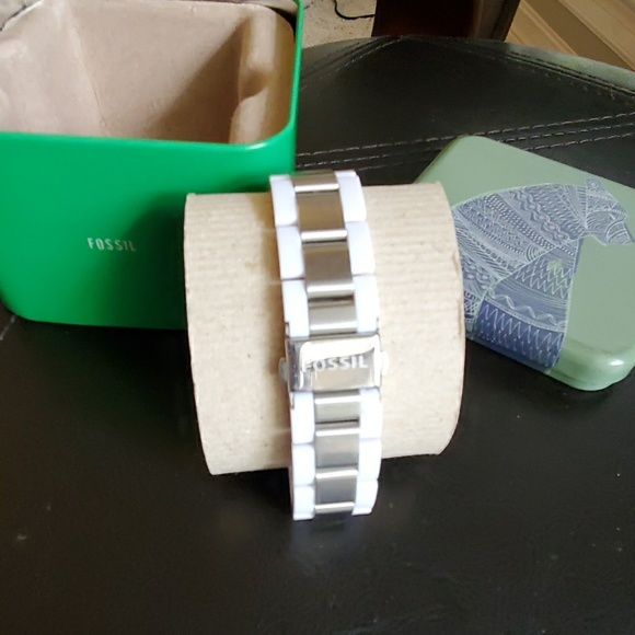 Fossil Watch - Picture 2 of 6